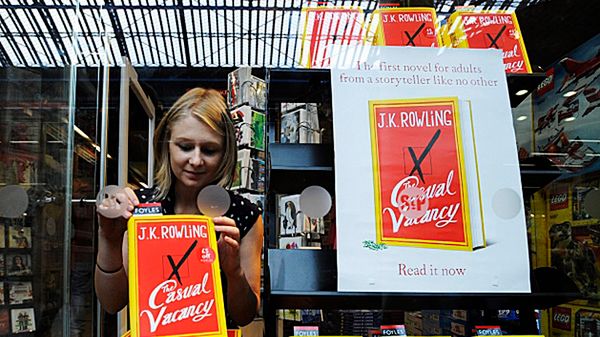 Pierwsza książka dla dorosłych J.K. Rowling "The Casual Vacancy"