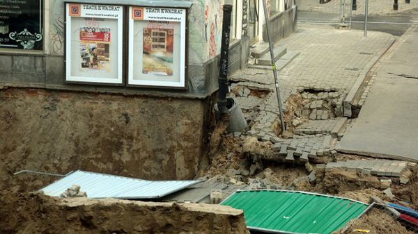 Osuwisko w centrum Warszawy