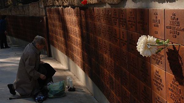 Cmentarz wojenny w Katyniu