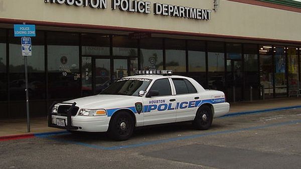 Rozpoczęła się rozprawa przeciwko byłemu policjantowi z Houston