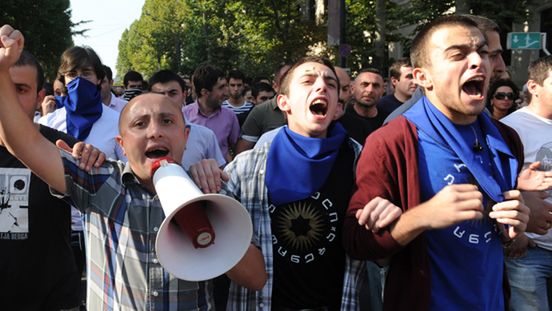 Protest w Tbilisi przeciwko ujawnionym przypadkom znęcania się nad więźniami