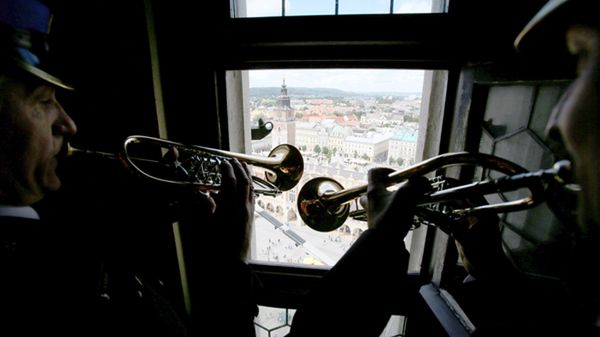 Hejnaliści na Wieży Mariackiej