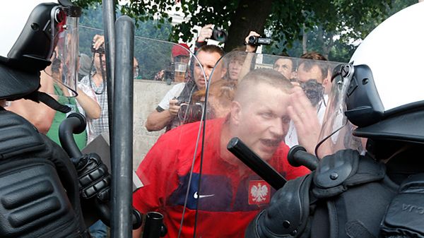 Brytyjskie media zawsze chętnie piszą o ekscesach Polaków