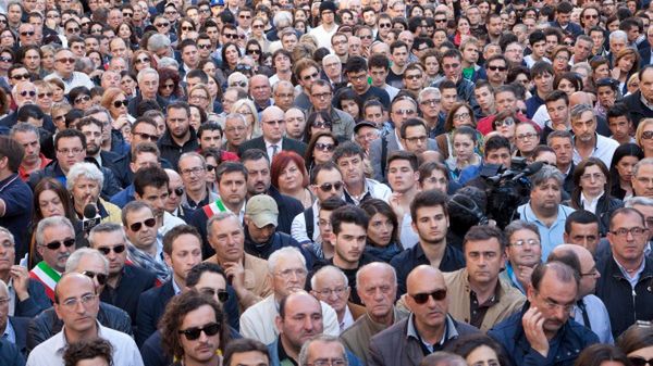 W ciągu roku odsetek ludzi nieszczęśliwych wzrósł z 28 do 51%