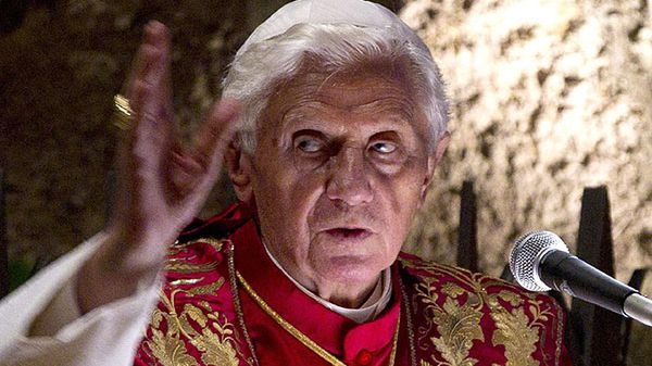 Papież jest zdaniem niektórych mediów skrajnie zirytowany obecną sytuacją w Watykanie