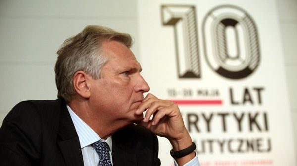 B. prezydent Aleksander Kwaśniewski