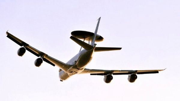 Samolot systemu AWACS