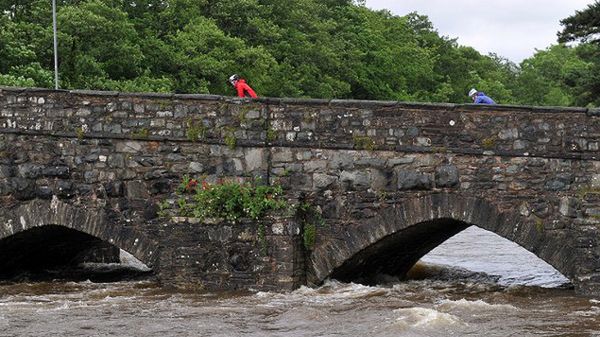 Strumienie i mniejsze rzeki wystąpiły z brzegów