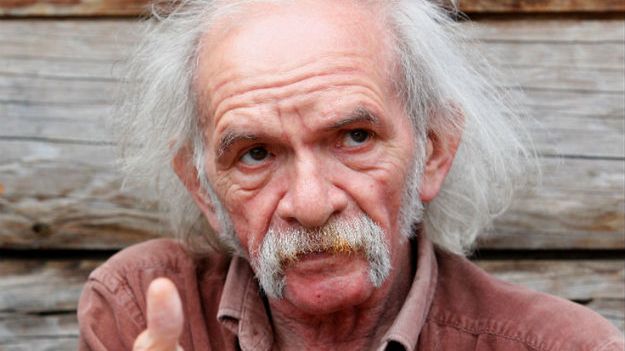 Bohdan Smoleń w trakcie spotkania na terenie fundacji Stworzenia pana Smolenia