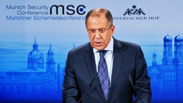 Siergiej Ławrow podczas wystąpienia w Monachium
