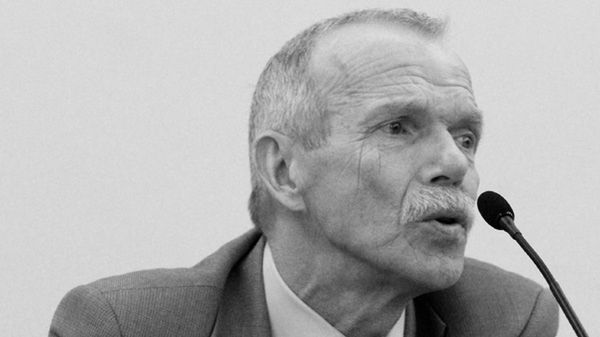 Prof. Edmund Wnuk-Lipiński