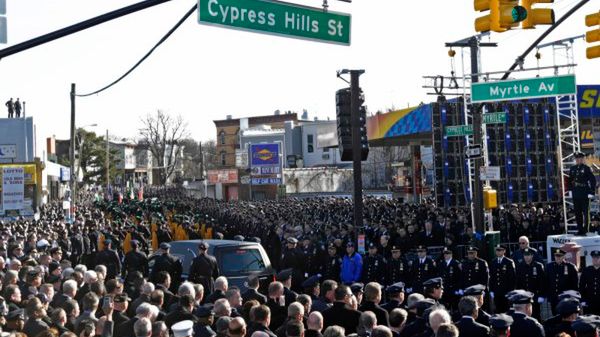 W uroczystościach żałobnych wzięło udział kilkadziesiąt tysięcy osób