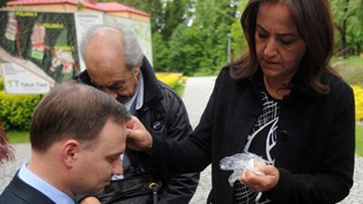 Andrzej Duda otrzymuje błogosławieństwo popularnej charyzmatyczki Myrny Nazzour