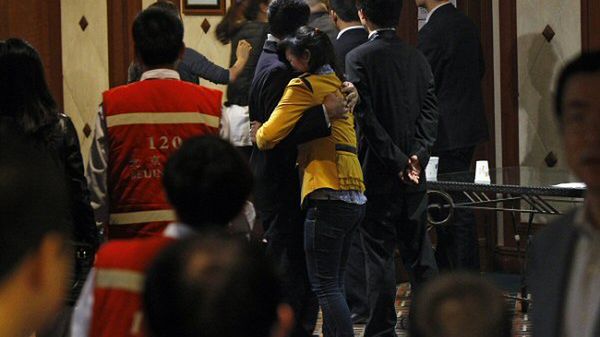 Bliscy pasażerów boeinga w hotelu w Pekinie