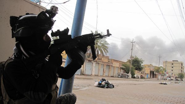 Członek irackich sił specjalnych w Ramadi