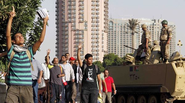 Zwolennicy Mohammeda Mursiego na ulicach Kairu