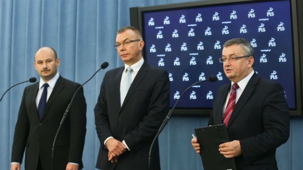 Posłowie PiS na konferencji prasowej