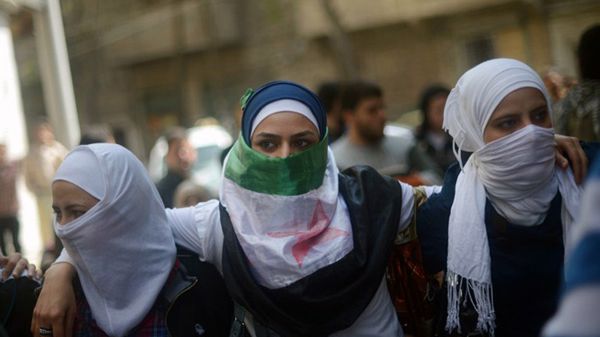 Syryjki na antyreżimowej demonstracji