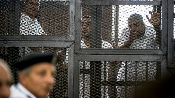 Od lewej: Peter Greste, Mohamed Fadel Fahmy i Baher Mohamed