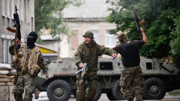 Separatyści świętują przejęcie bazy ukraińskiej Gwardii Narodowej