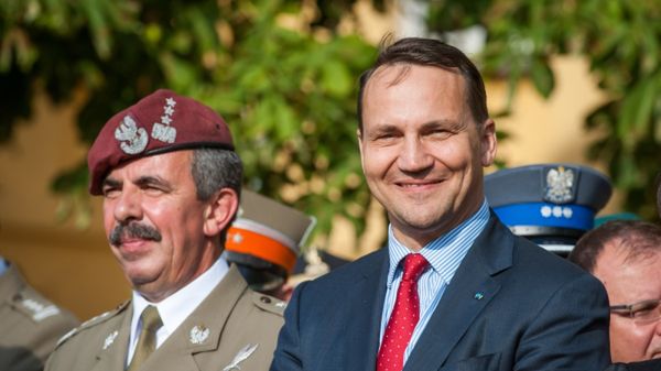 Radosław Sikorski i szef Inspektoratu Wsparcia Sił Zbrojnych gen. Edward Gruszka