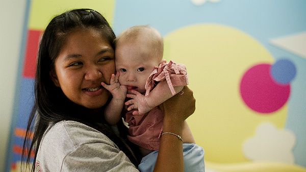 21-letnia Pattaramon Chanbua z synkiem