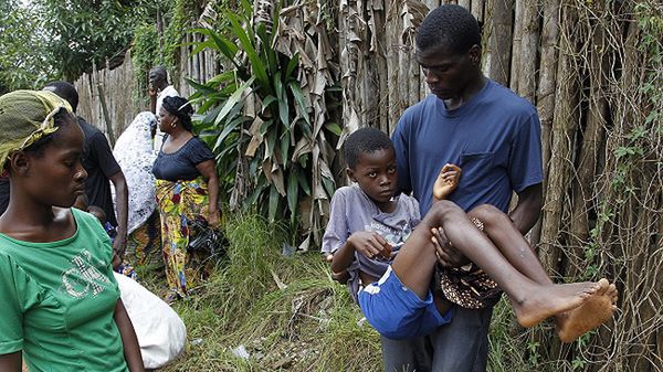 Chory na ebolę chłopiec w Liberii