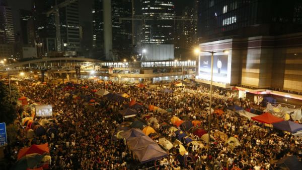 Uczestnicy protestów w Hongkongu domagają się pełnej demokracji