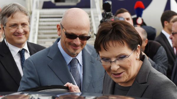 Premier Ewa Kopacz na lotnisku w Mediolanie