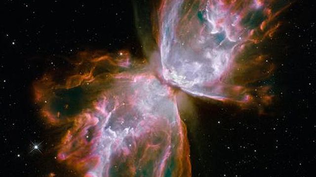 Mgławica planetarna NGC 6302, znana także pod określeniem "Mgławica Motyl". Zdjęcie zostało wykonane za pomocą Kosmicznego Teleskopu Hubble''a