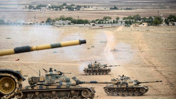 Tureckie czołgi przy granicy z Syrią