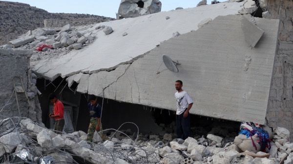 Zniszczenia po nalotach koalicji USA i sojuszników