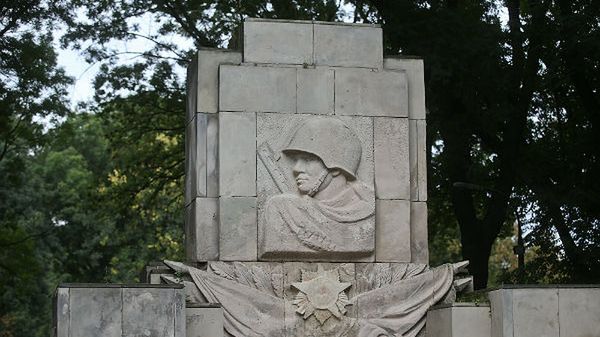 Pomnik Wdzięczności Armii Radzieckiej w warszawskim Parku Skaryszewskim