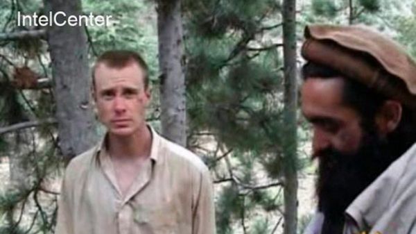 Bowe Bergdahl po złapaniu przez talibów; 2010 r.