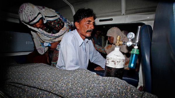 Mąż zamordowanej Pakistanki przy jej ciele