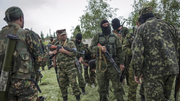 Prorosyjscy separatyści na obrzeżach Doniecka