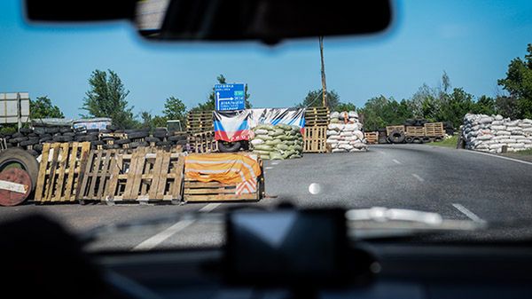Punkt kontrolny na trasie wyjazdowej z Doniecka