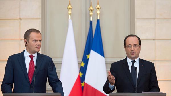 Donald Tusk i Francois Hollande w Paryżu