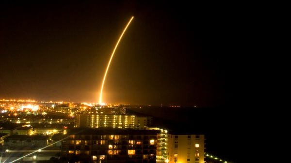 Rakieta nośna Atlas wystartowała z kosmodromu na przylądku Canaveral na Florydzie