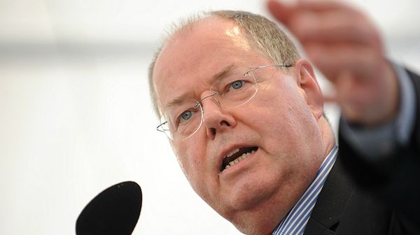 Peer Steinbrueck naśmiewał się z Berlusconiego