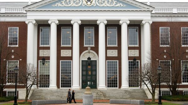 Sprawa dotyczy niemal 125 studentów