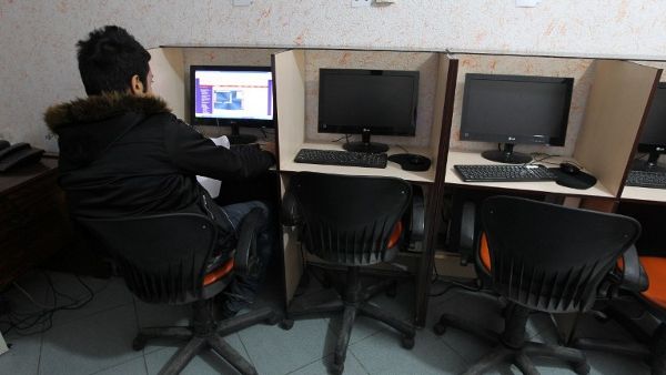 Społeczno-polityczne wpisy są w Iranie śledzone przez specjalną policję internetową