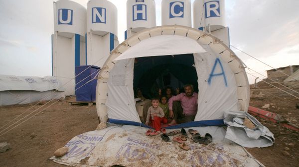 Syryjscy uchodźcy w obozie w Iraku