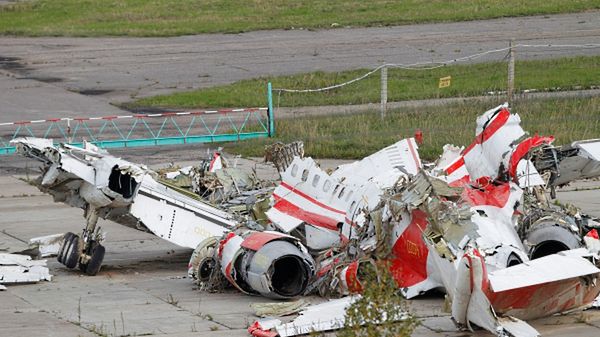 Szczątki polskiego samolotu Tu-154M
