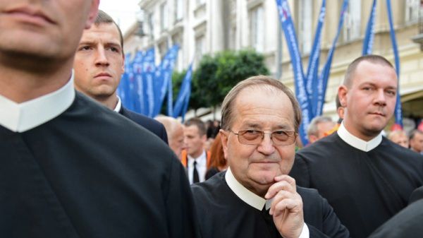 O. Tadeusz Rydzyk podczas marszu "Obudź się Polsko"