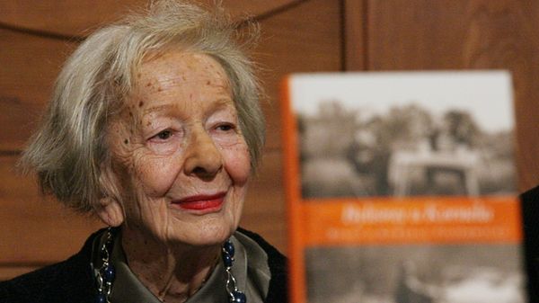 Noblistka, poetka Wisława Szymborska (zdj. archiwalne)