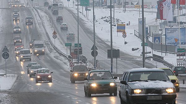 Samochody na "Zakopiance" w okolicach Krakowa