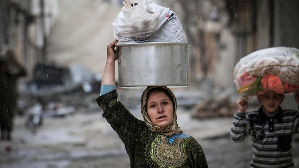 Syryjscy cywile w Aleppo