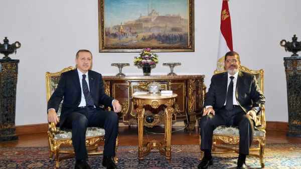 Premier Turcji Recep Tayyip Erdogan i prezydent Egiptu Mohammed Mursi