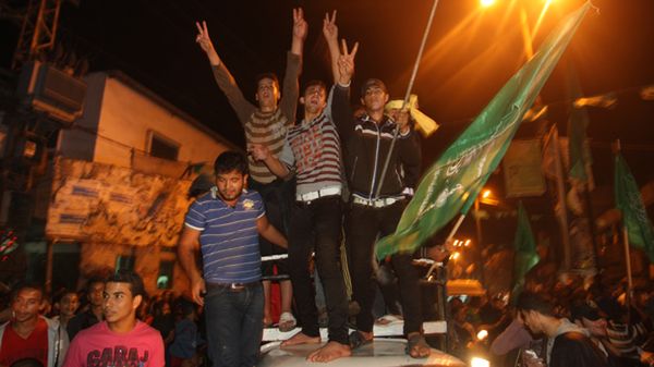 Palestyńczycy ze Strefy Gazy cieszą się na wieść o rozejmie